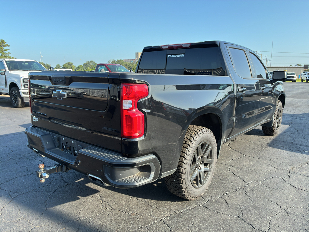 2024 Chevrolet Silverado RST photo 5