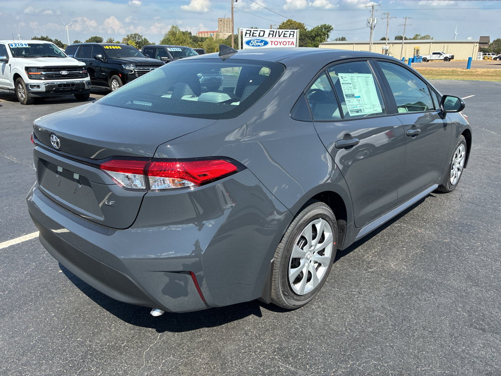 2026 Toyota Corolla LE photo 5