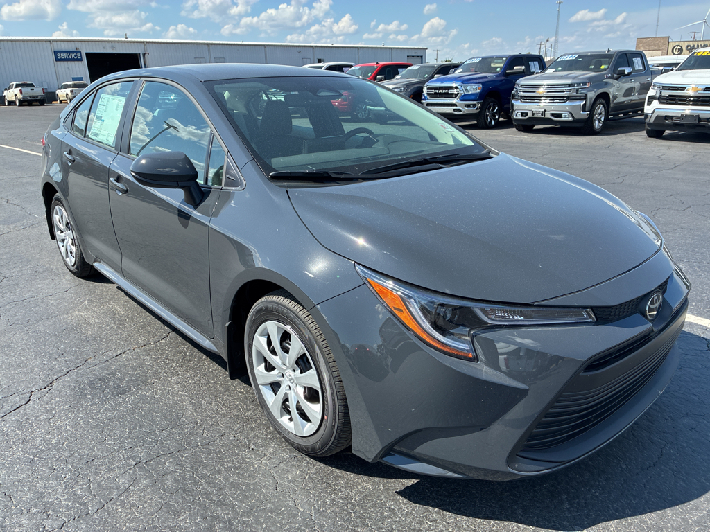 2026 Toyota Corolla LE photo 3