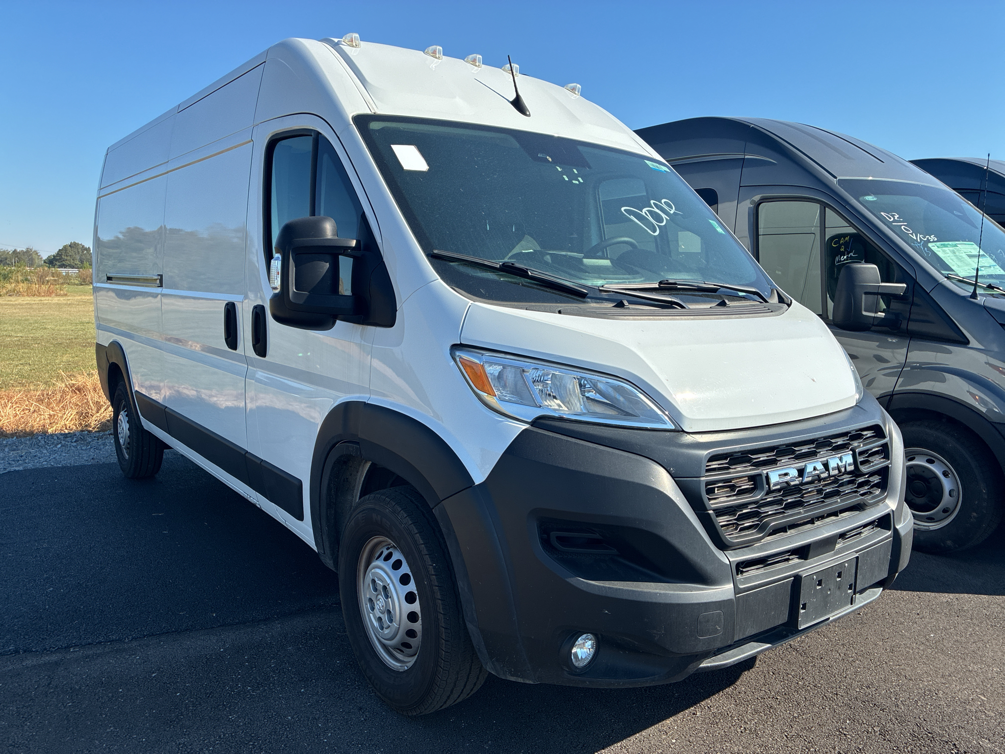 2025 Ram ProMaster 2500 Tradesman photo 2