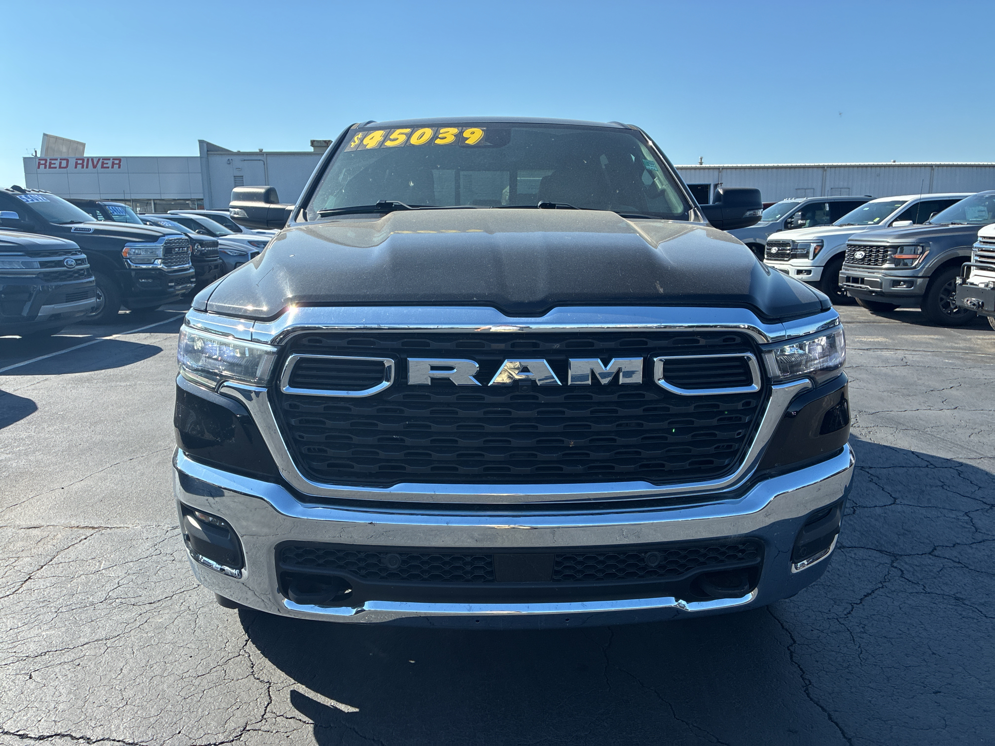 2025 Ram 1500 Big Horn photo 2