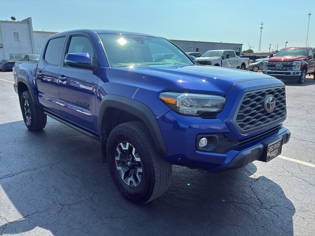 2023 Toyota Tacoma TRD Off Road photo 3