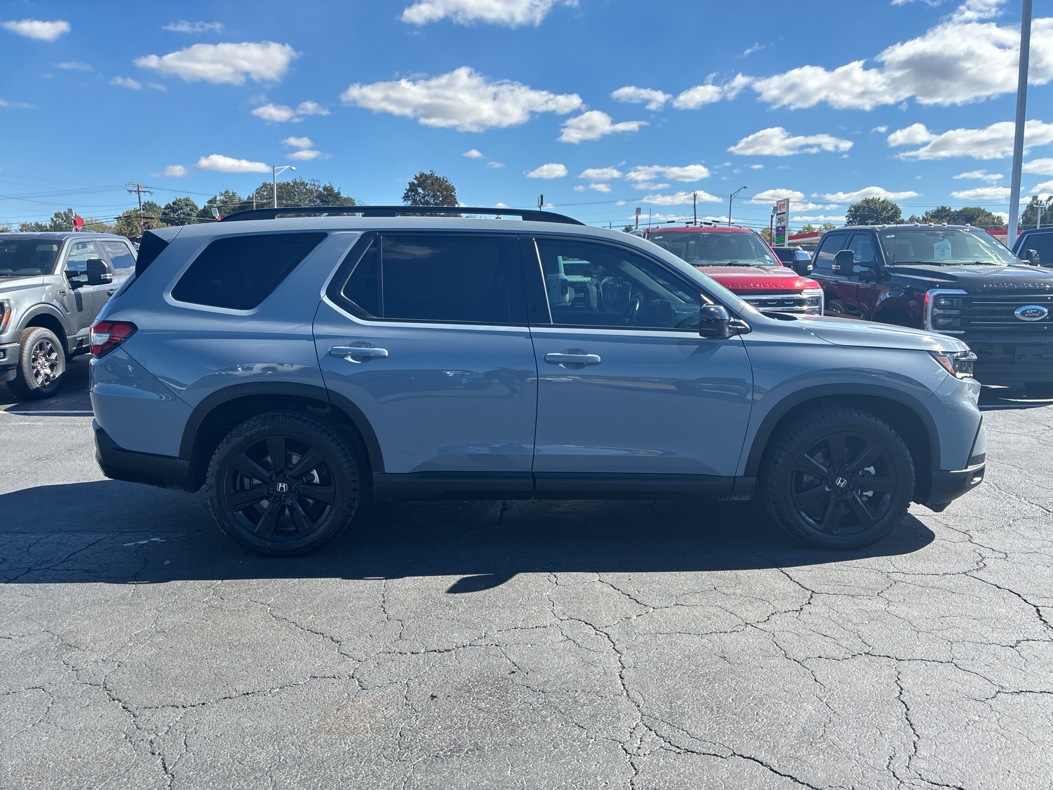 2025 Honda Pilot Black Edition photo 4