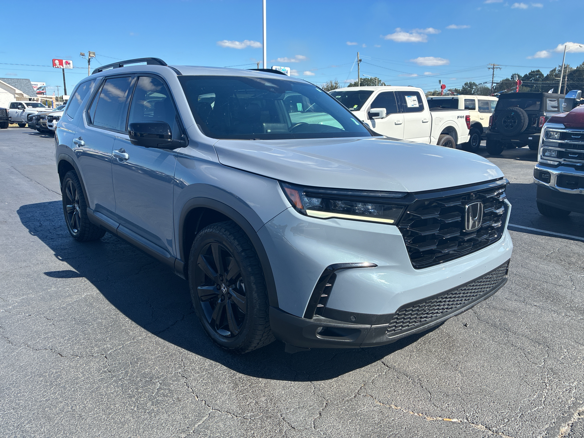 2025 Honda Pilot Black Edition photo 3