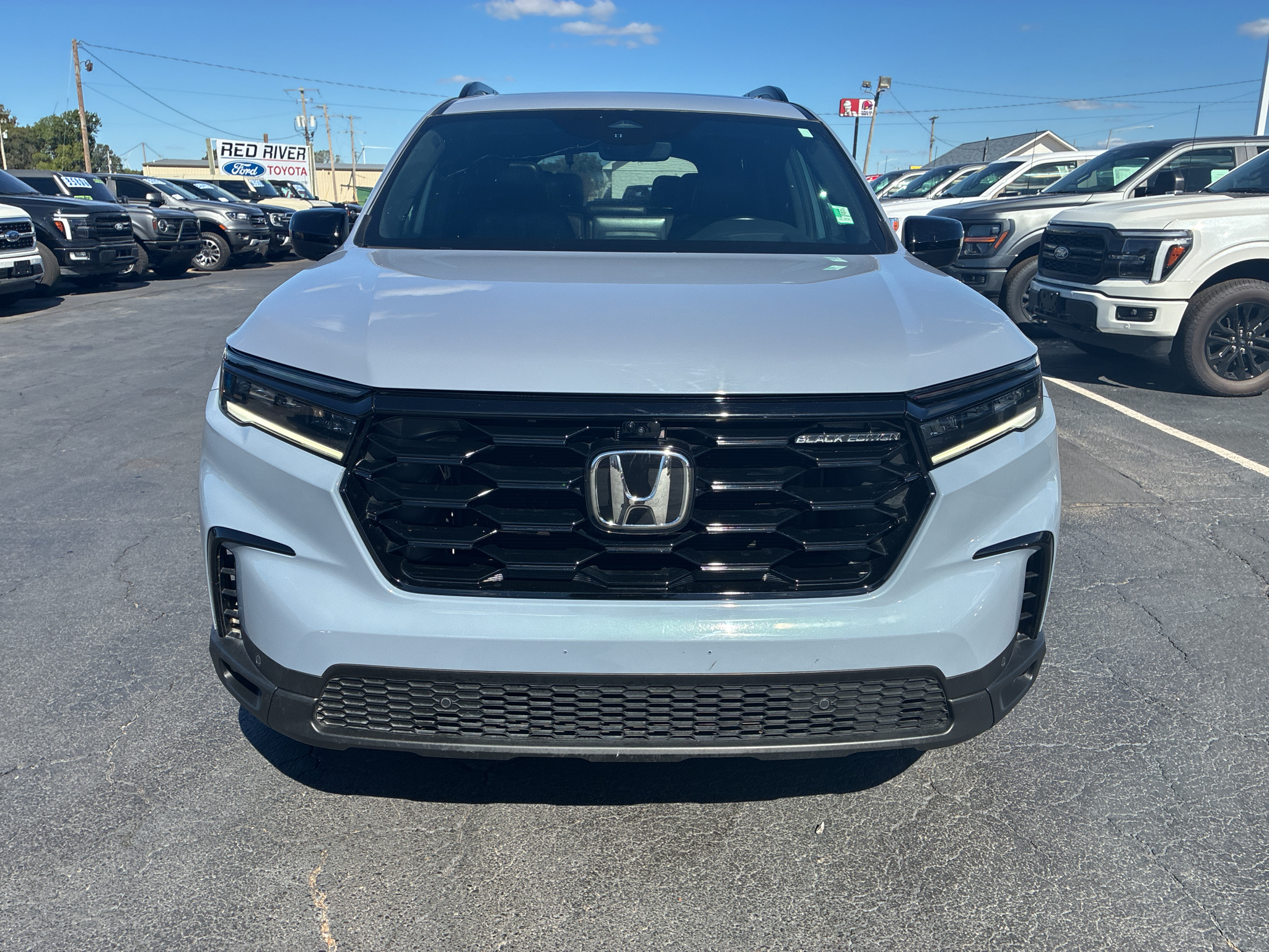 2025 Honda Pilot Black Edition photo 2