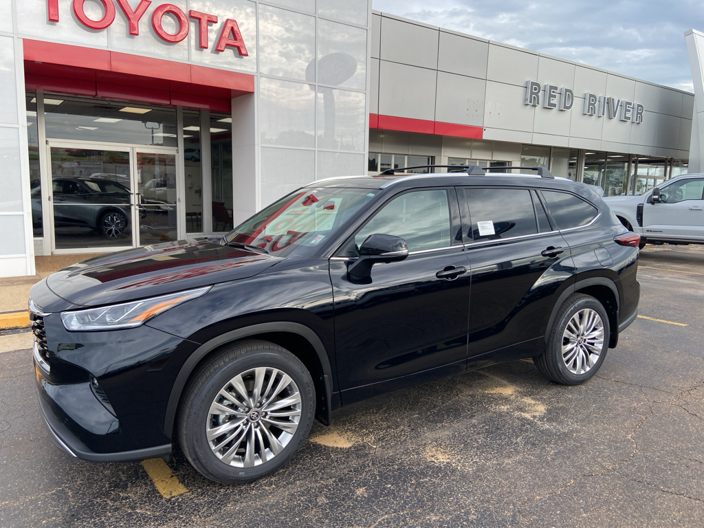 2026 Toyota Highlander Platinum photo 1