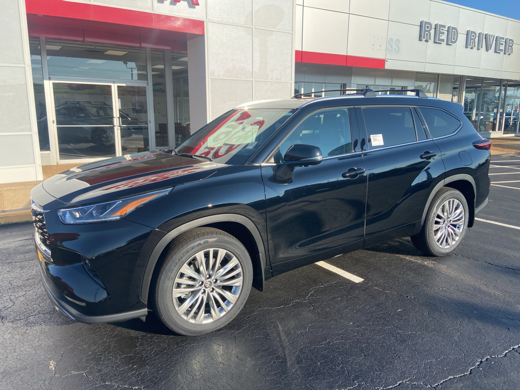 2026 Toyota Highlander Platinum photo 1