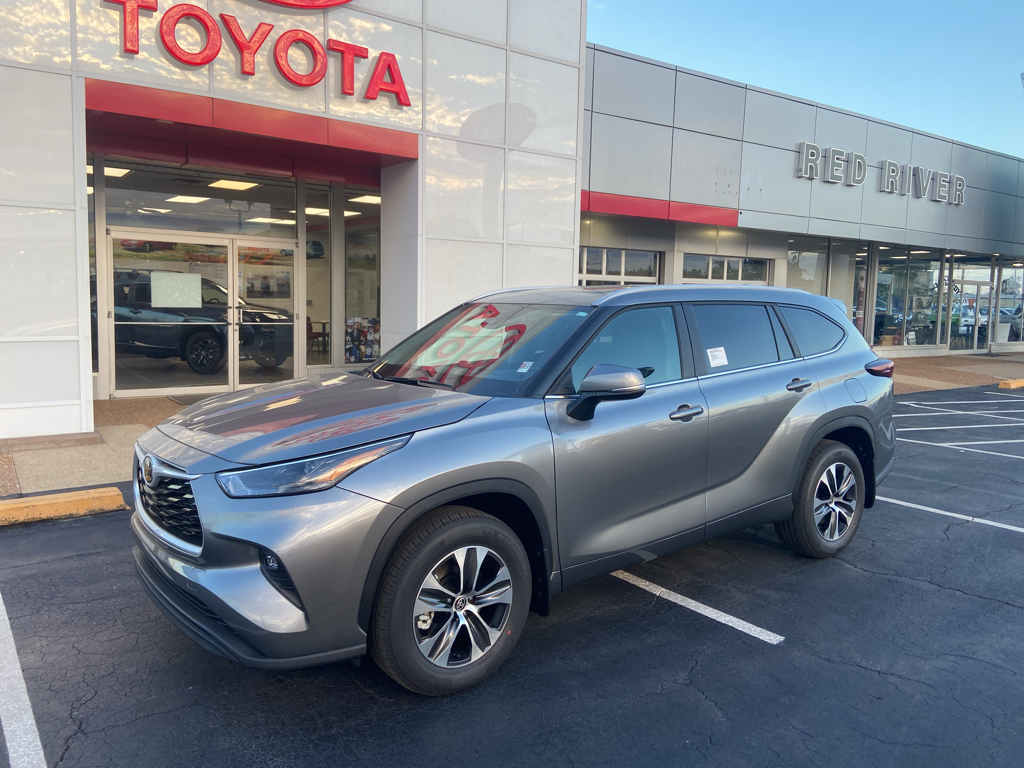 2026 Toyota Highlander vehicle photo 1