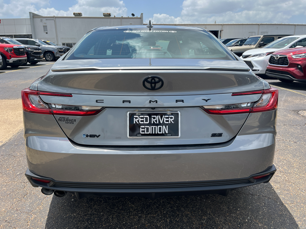 2026 Toyota Camry Hybrid SE photo 6