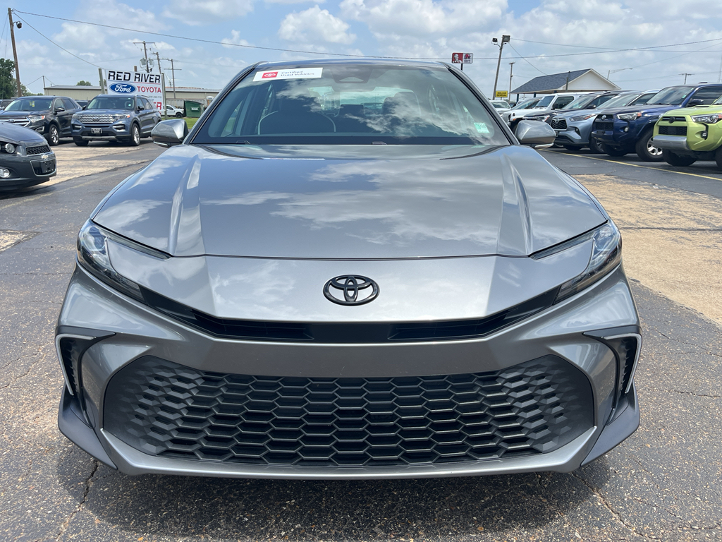 2026 Toyota Camry Hybrid SE photo 2