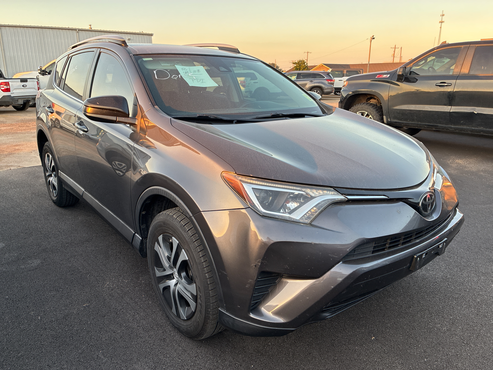 2017 Toyota RAV4 LE photo 2