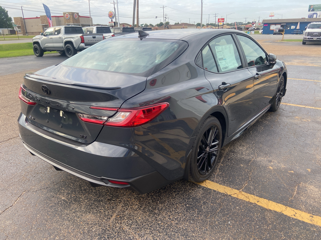 2026 Toyota Camry Hybrid SE photo 5