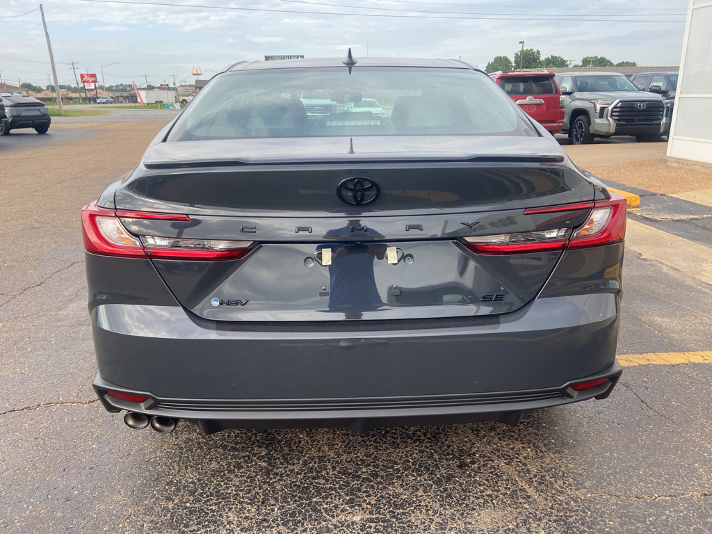 2026 Toyota Camry Hybrid SE photo 4