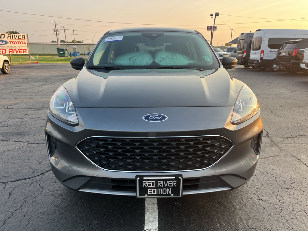 2022 Ford Escape SE photo 2