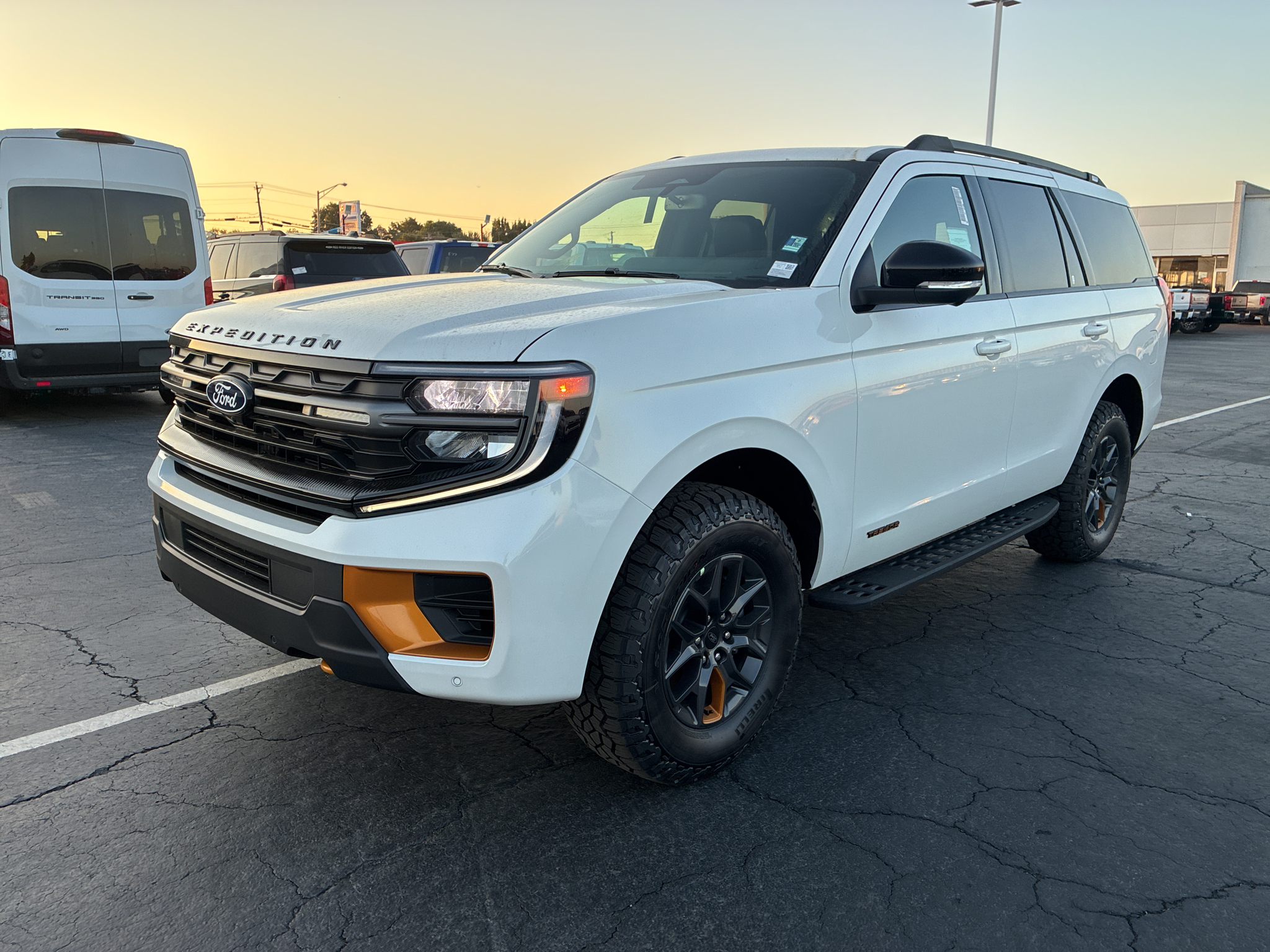 2027 Ford Expedition Tremor photo 1