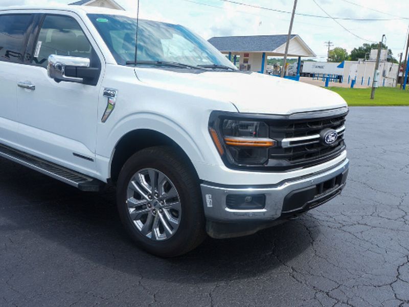 2025 Ford F-150 XLT photo 4