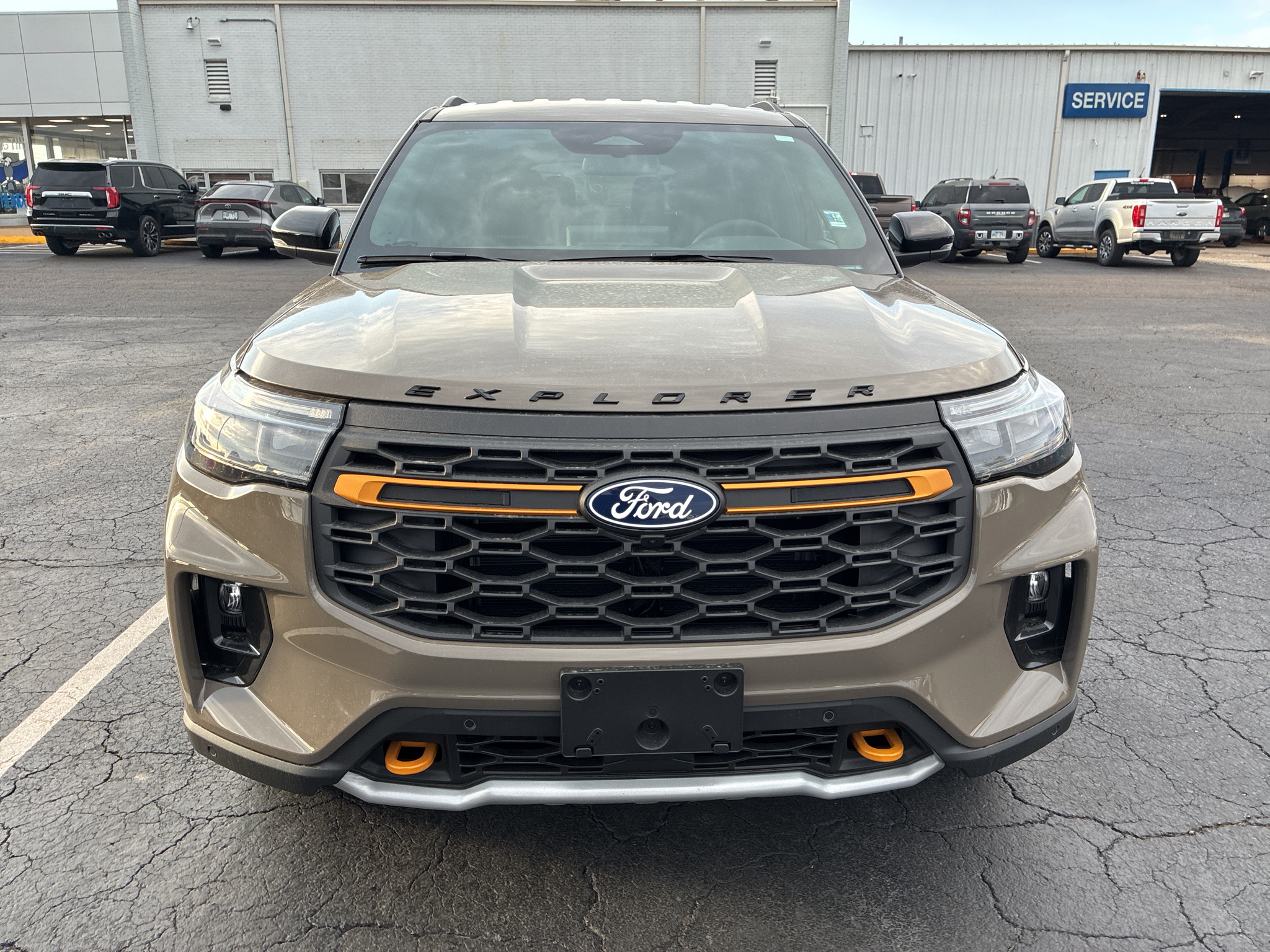 2027 Ford Explorer Tremor photo 2