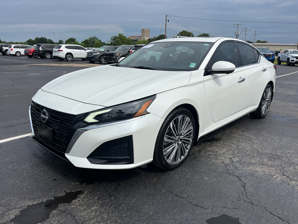 2023 Nissan Altima 2.5 SL photo 1