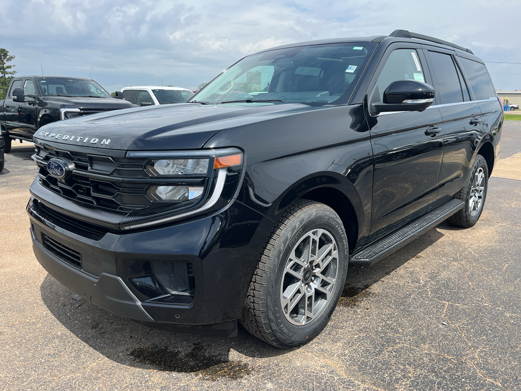 2026 Ford Expedition Active 4x4's photo