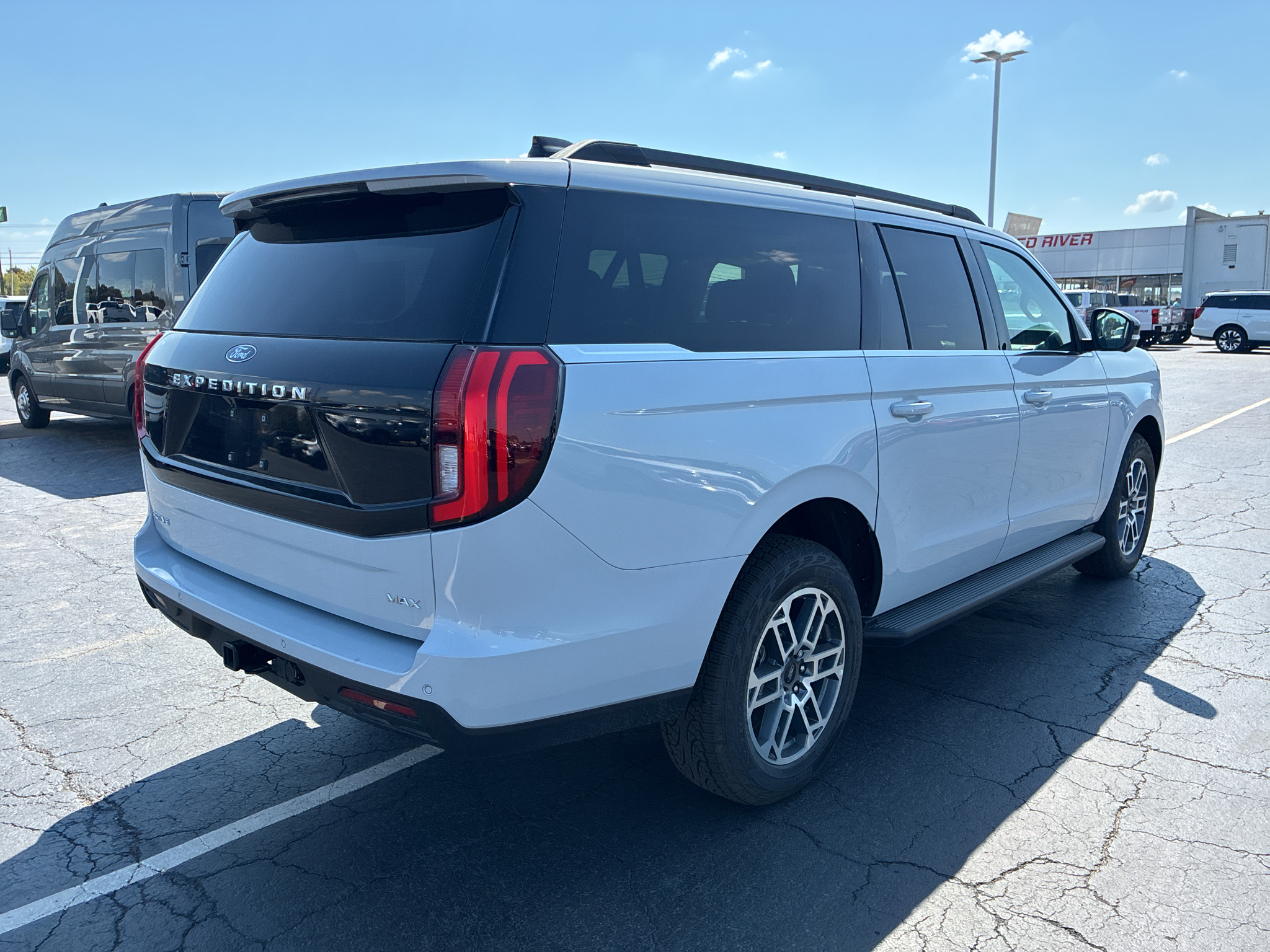 2026 Ford Expedition MAX Active photo 5