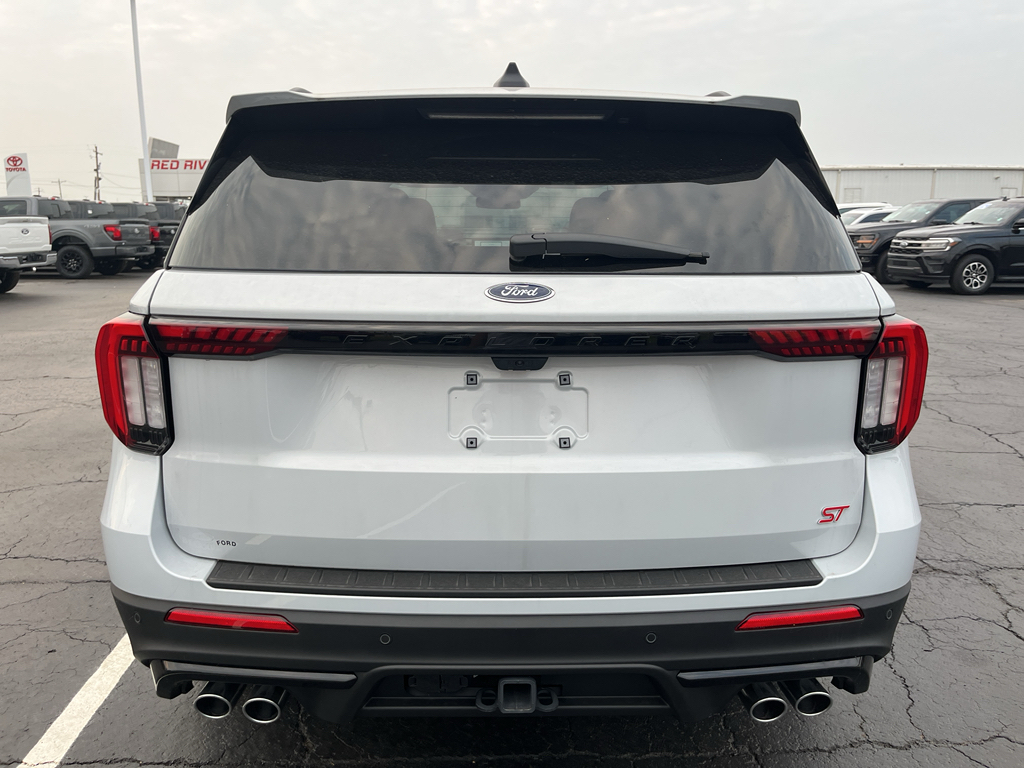 2026 Ford Explorer ST photo 6