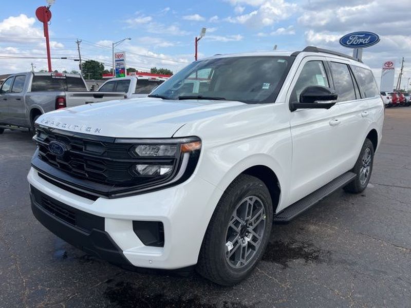 2026 Ford Expedition Active 4x4's photo