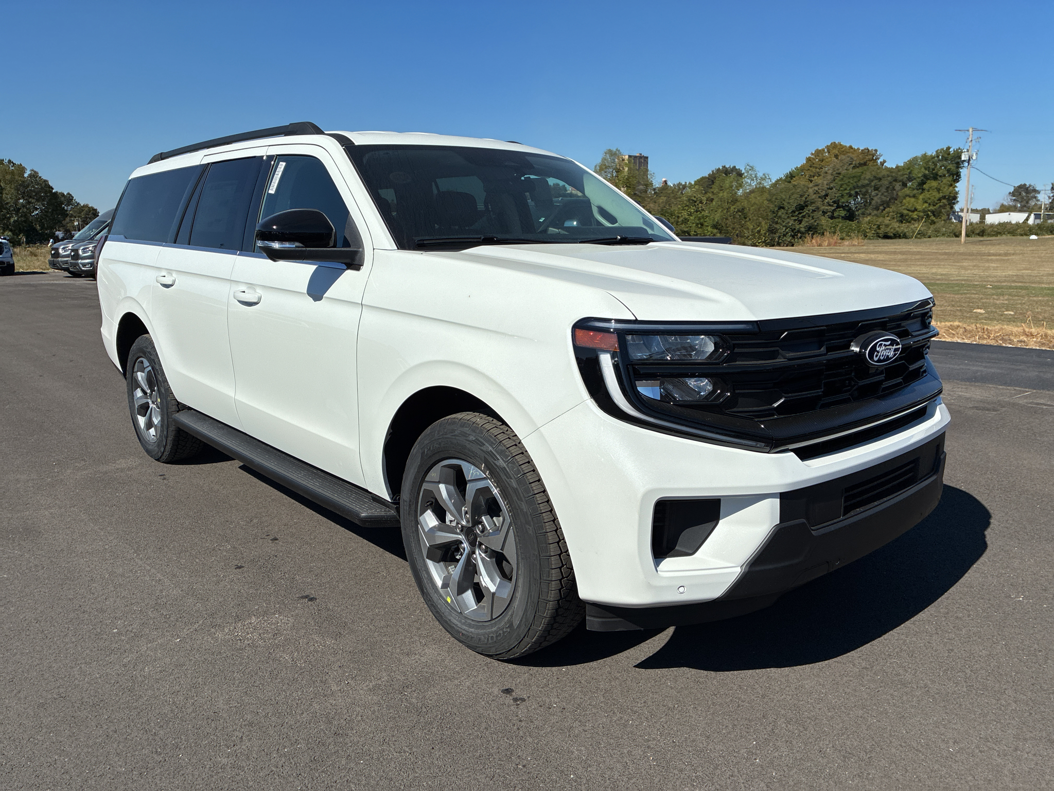 2027 Ford Expedition MAX Active photo 3