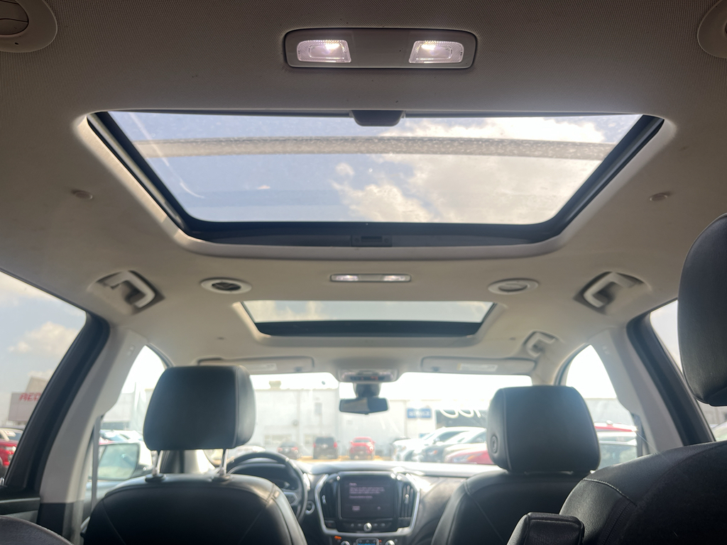 2020 Chevrolet Traverse representative vehicle photo