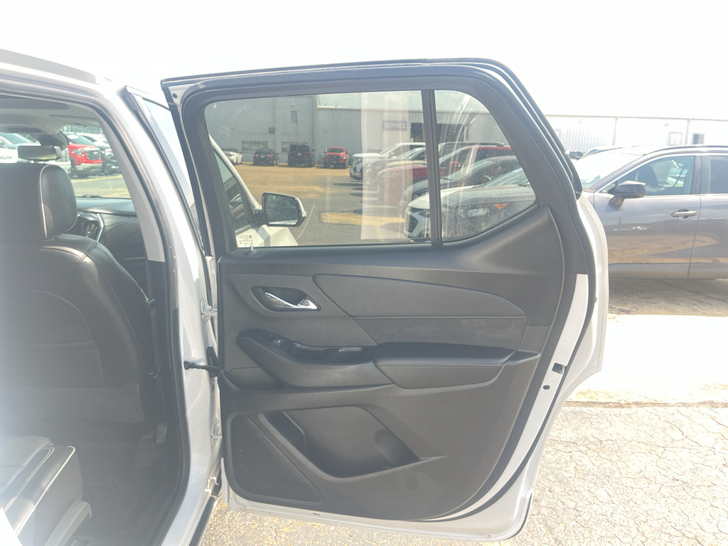 2020 Chevrolet Traverse representative vehicle photo