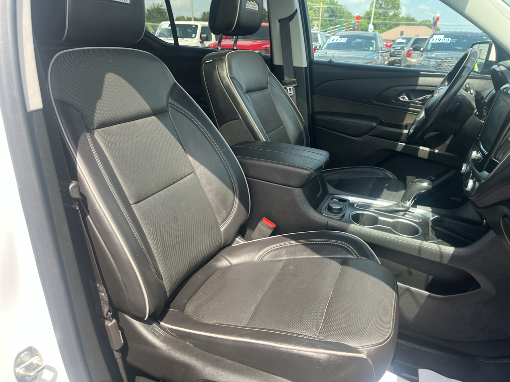 2020 Chevrolet Traverse representative vehicle photo