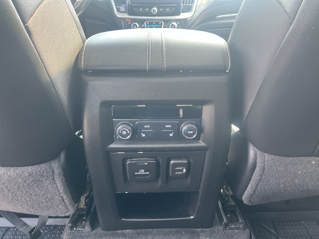 2020 Chevrolet Traverse representative vehicle photo