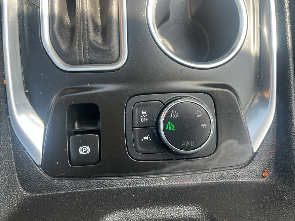 2020 Chevrolet Traverse representative vehicle photo