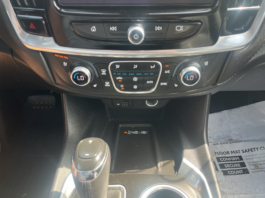 2020 Chevrolet Traverse representative vehicle photo