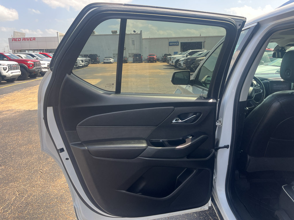 2020 Chevrolet Traverse representative vehicle photo