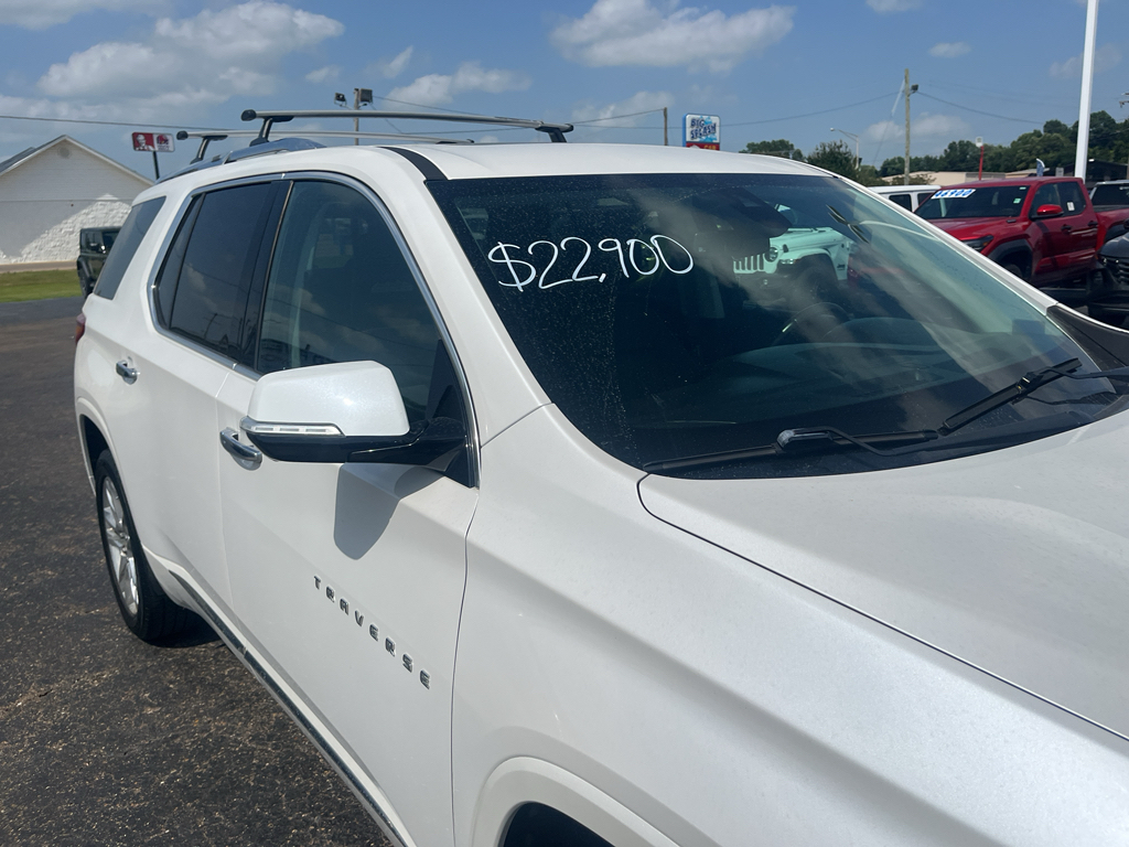 2020 Chevrolet Traverse representative vehicle photo