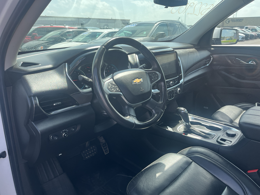 2020 Chevrolet Traverse representative vehicle photo