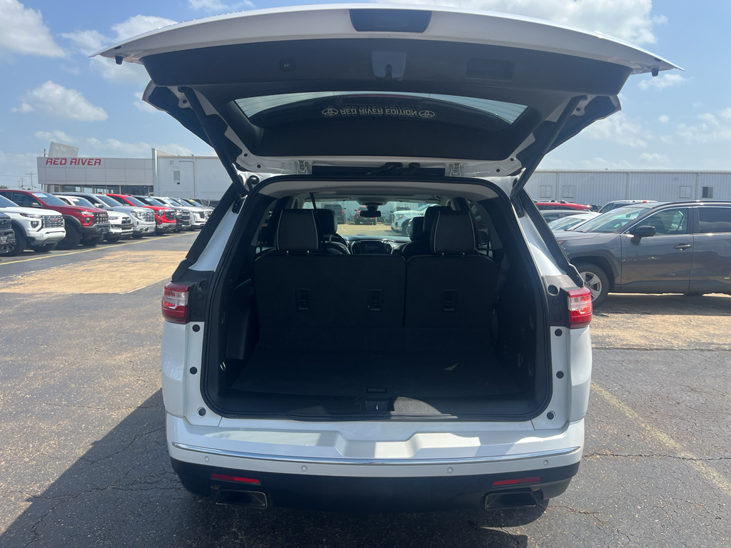 2020 Chevrolet Traverse representative vehicle photo