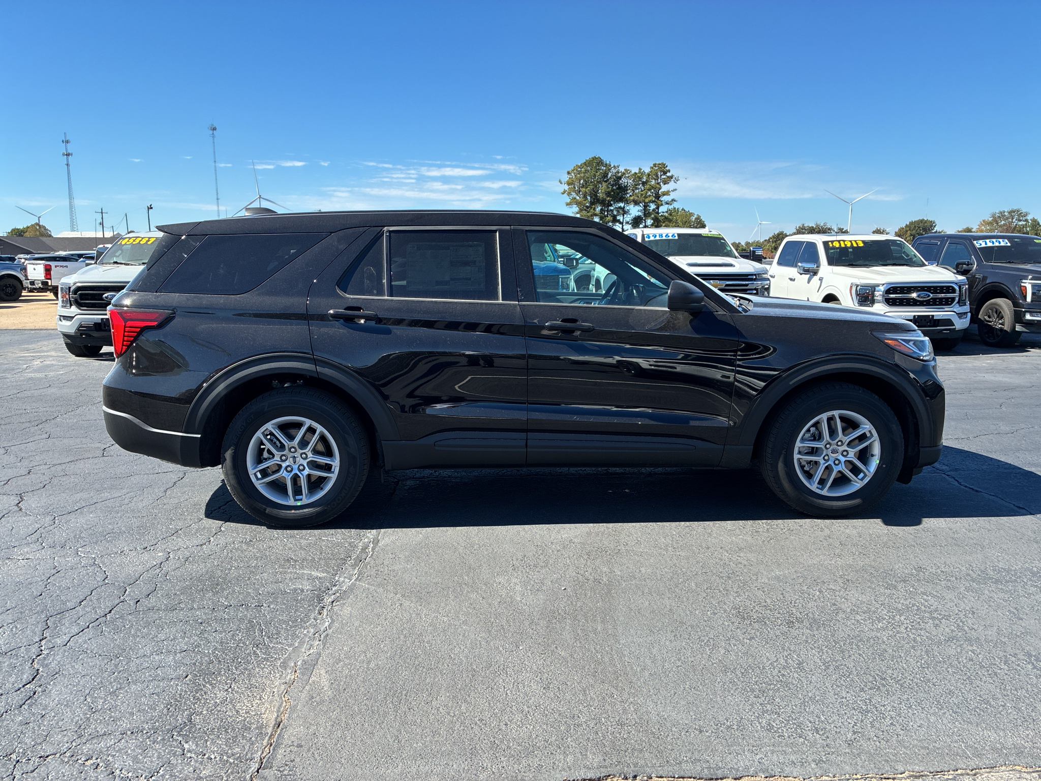 2027 Ford Explorer Active w/200A Pkg photo 4