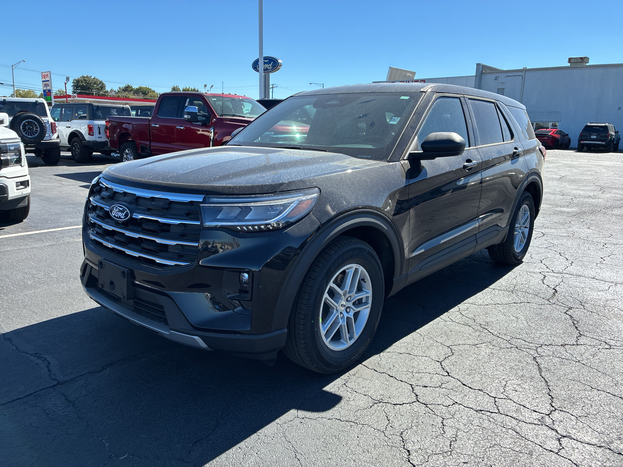 2027 Ford Explorer Active w/200A Pkg photo 1