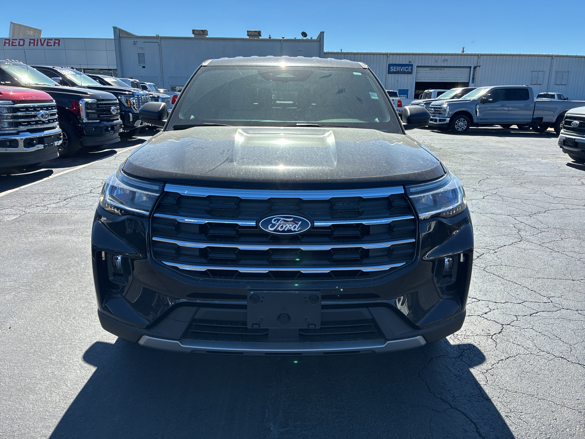 2027 Ford Explorer Active w/200A Pkg photo 2