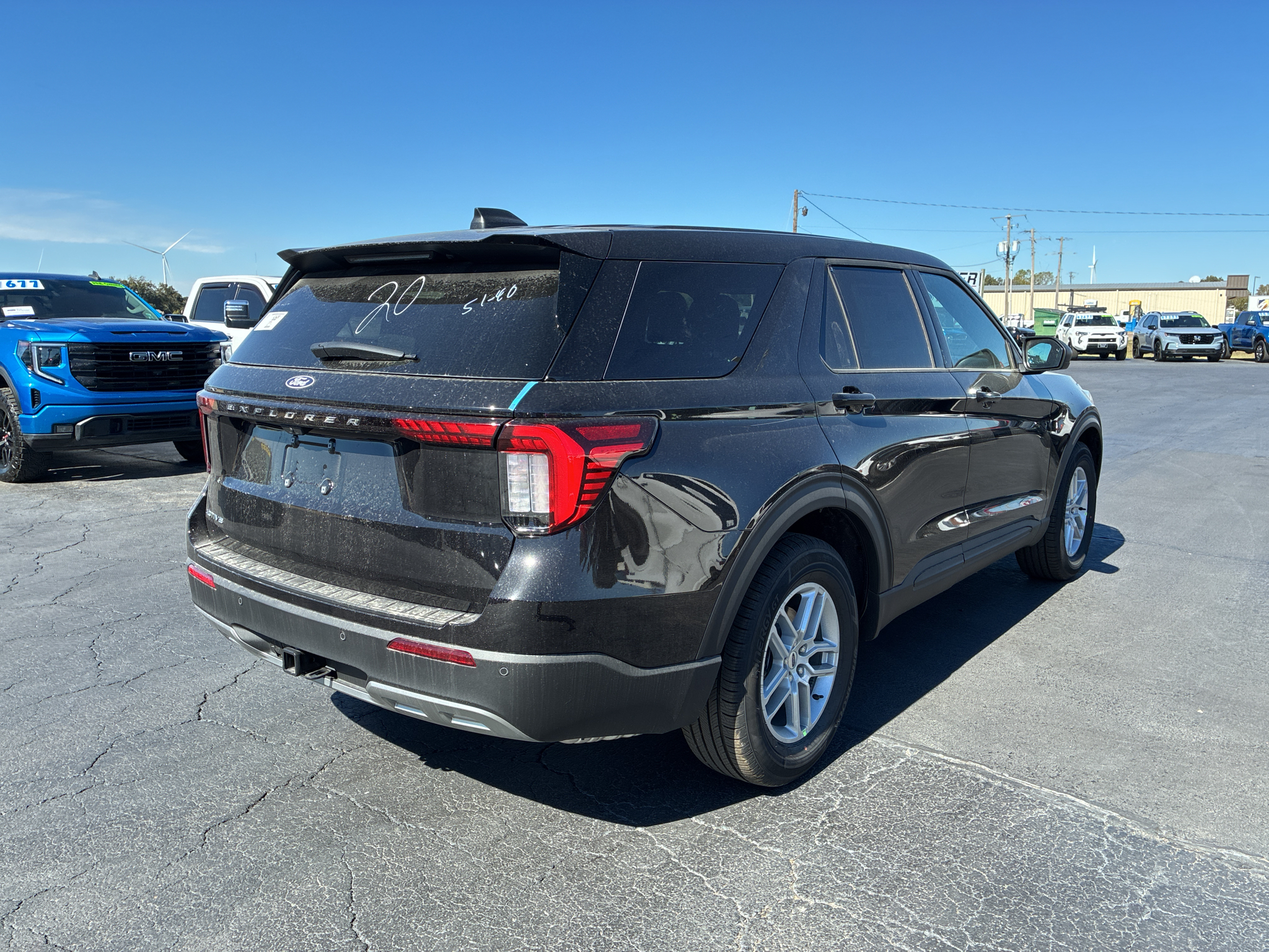 2027 Ford Explorer Active w/200A Pkg photo 5