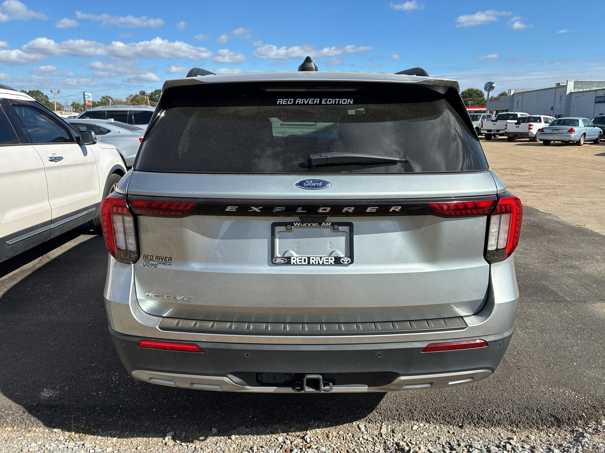 2025 Ford Explorer Active photo 3