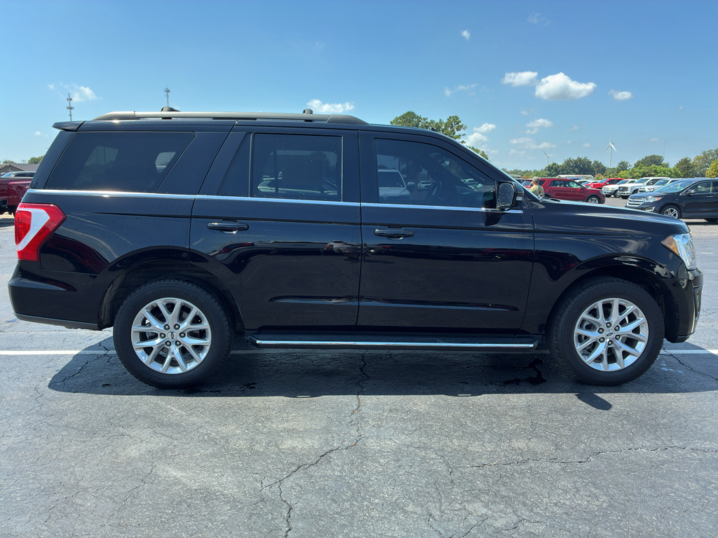 2021 Ford Expedition XLT photo 4