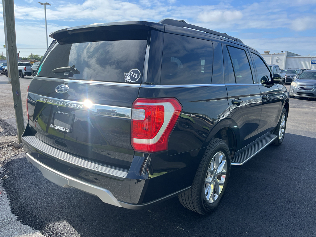 2021 Ford Expedition XLT photo 3