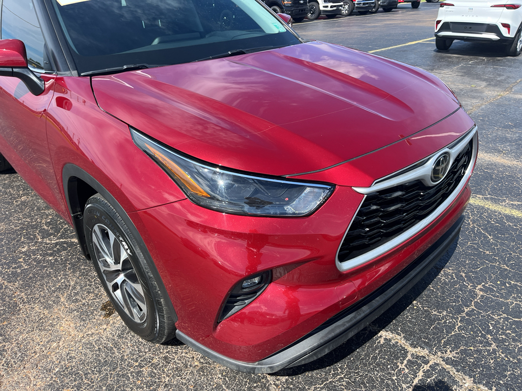 2023 Toyota Highlander representative vehicle photo