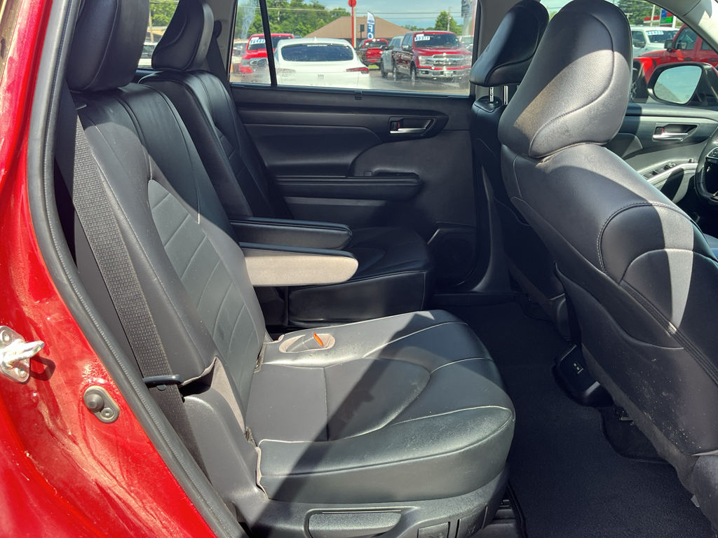 2023 Toyota Highlander representative vehicle photo