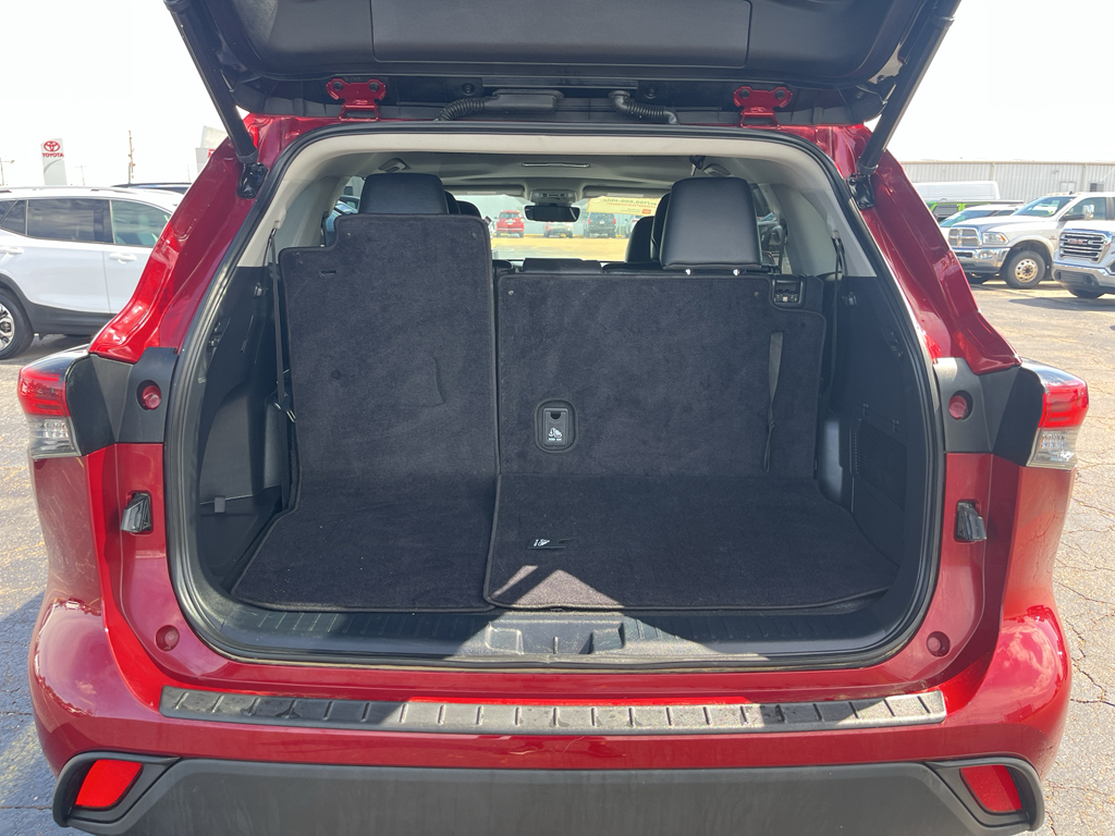 2023 Toyota Highlander representative vehicle photo