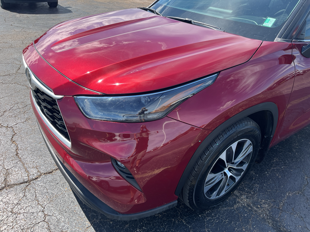 2023 Toyota Highlander representative vehicle photo