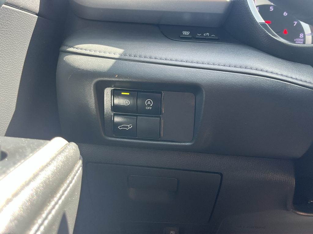 2023 Toyota Highlander representative vehicle photo