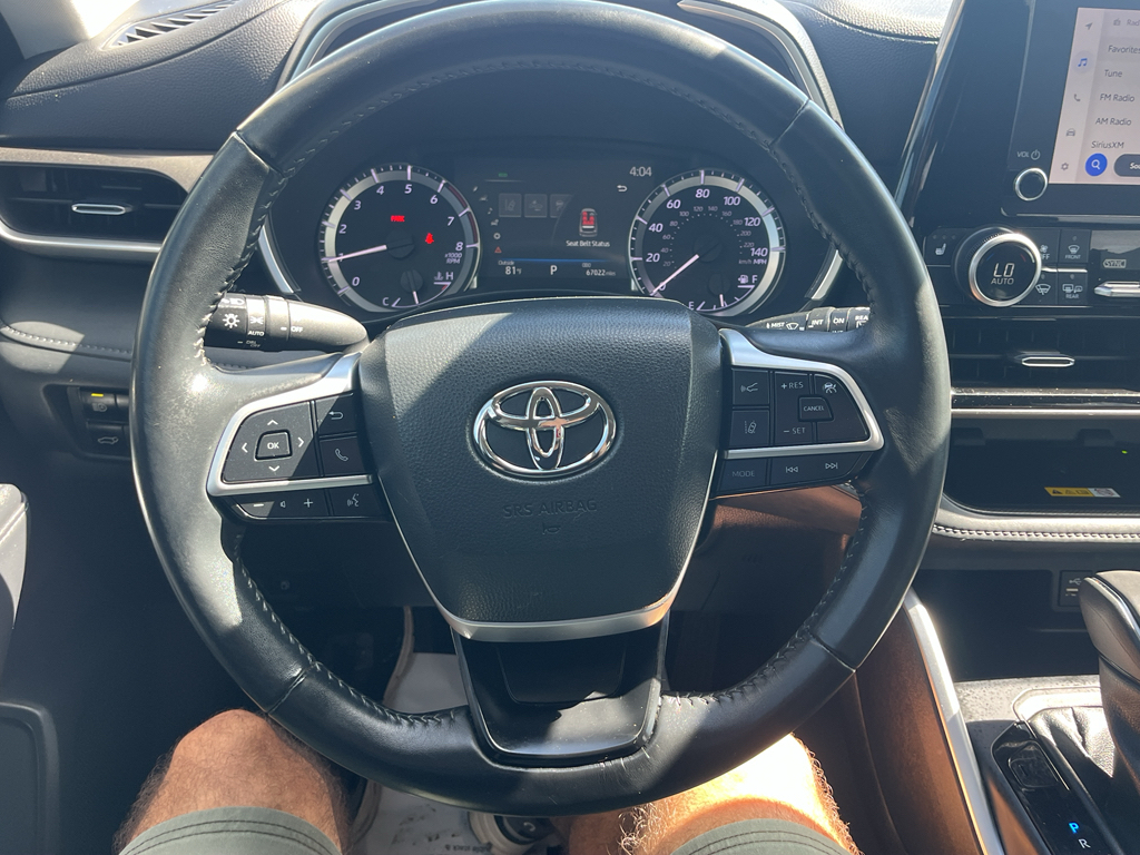 2023 Toyota Highlander representative vehicle photo